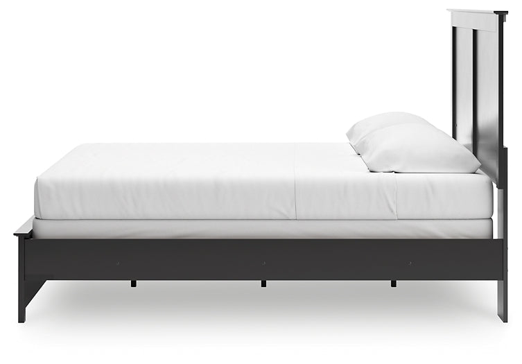 King Panel Bed with Mirrored Dresser