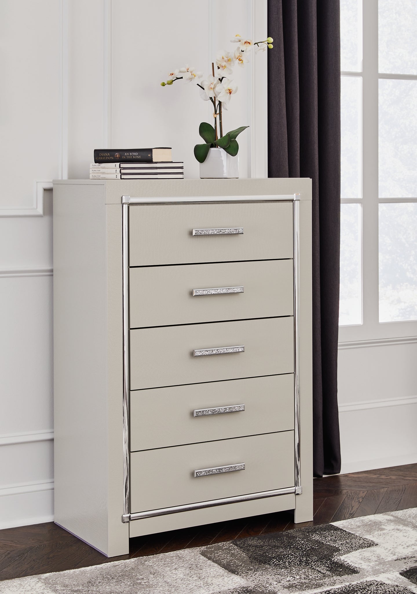 Zyniden King Upholstered Panel Bed with Mirrored Dresser, Chest and Nightstand
